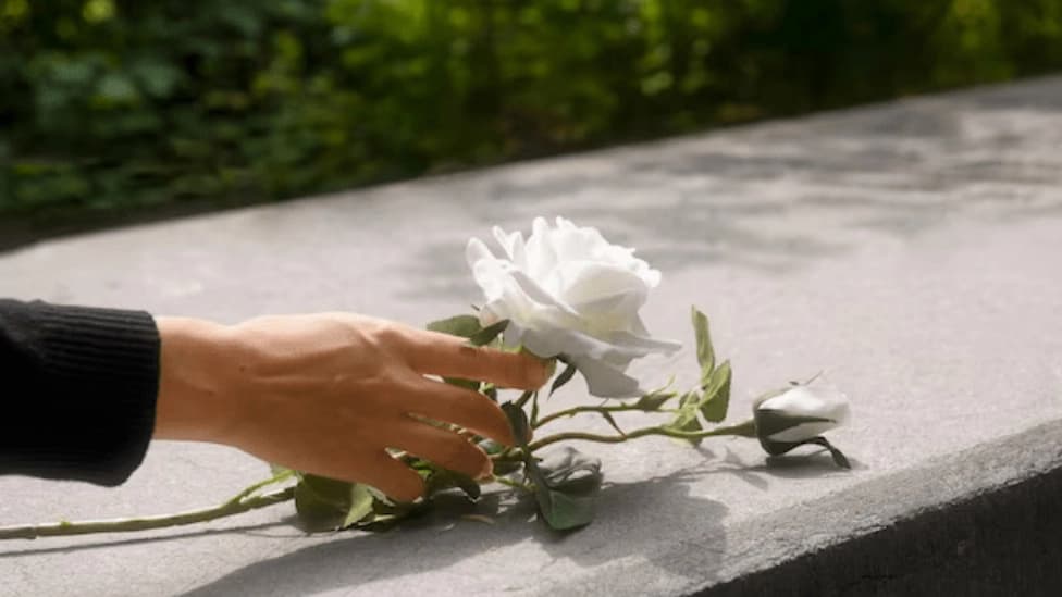 راهنمای انتخاب بهترین جنس و نوع سنگ قبر